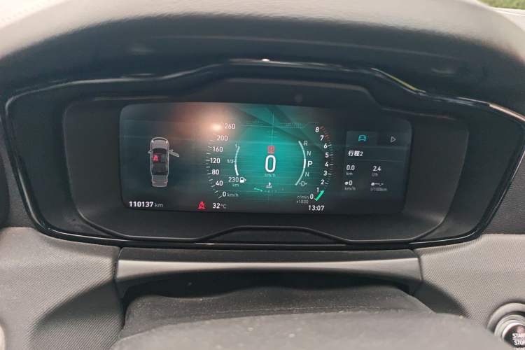 Used Lynk & Co 01 2017 2.0T Two-Wheel-Drive Version Instrument Cluster