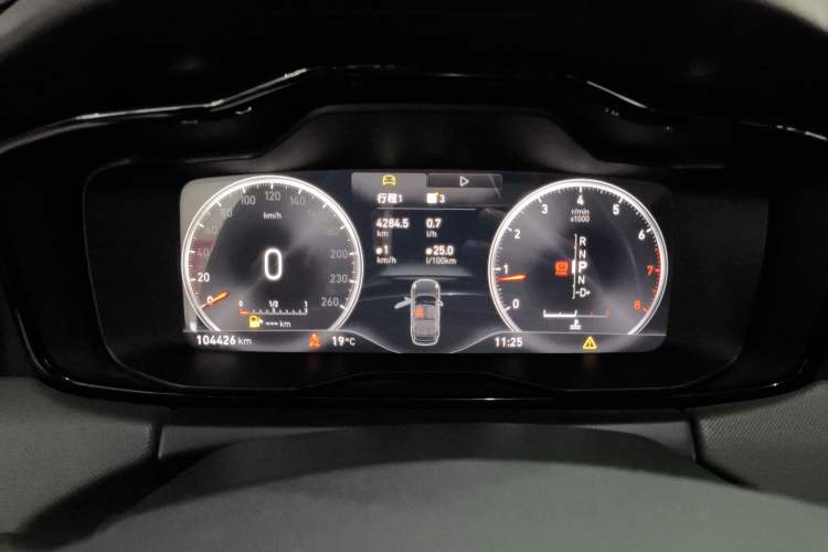 Used Lynk & Co 01 2017 2.0T Two-Wheel-Drive Version Instrument Cluster