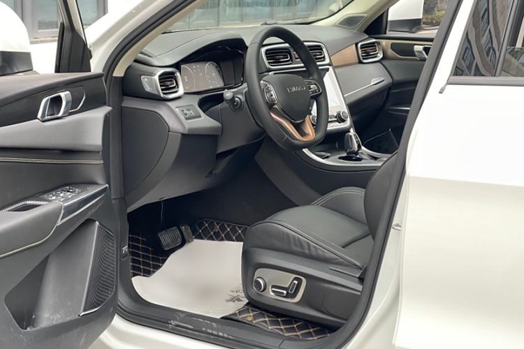 Used Lynk & Co 01 2017 2.0T Two-Wheel Drive Pro Edition Interior 1