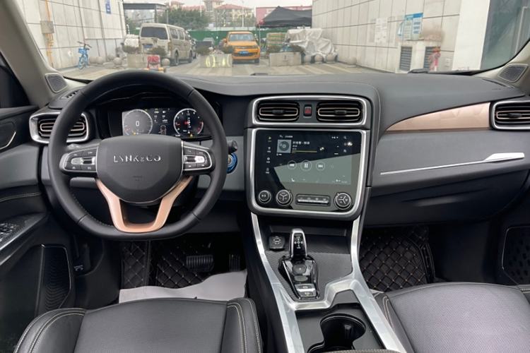 Used Lynk & Co 01 2017 2.0T Two-Wheel Drive Pro Edition Interior 11