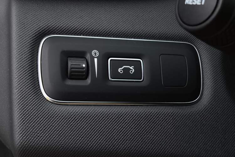 Used Lynk & Co 01 2017 2.0T Two-Wheel Drive Pro Edition Interior 11