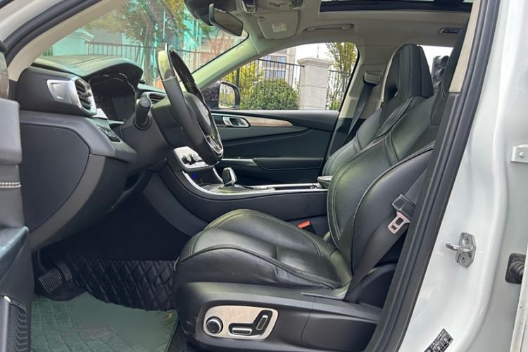 Used Lynk & Co 01 2017 2.0T Two-Wheel Drive Pro Edition Interior 13