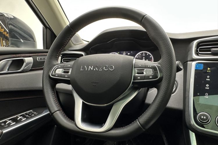Used Lynk & Co 01 2017 2.0T Four-Wheel Drive Pro Edition Interior 2