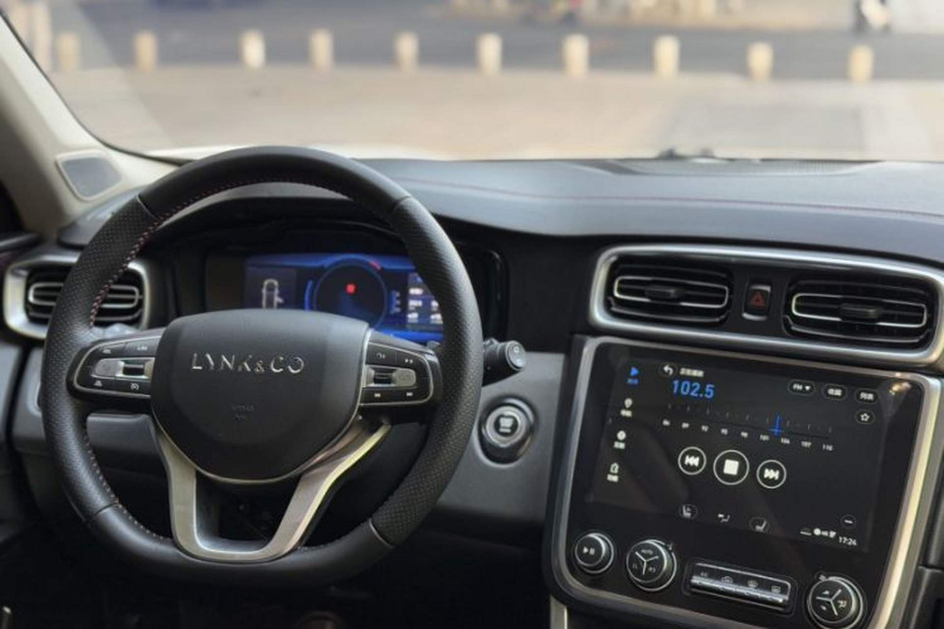 Used Lynk & Co 01 2017 2.0T Four-Wheel Drive Pro Edition Interior 2