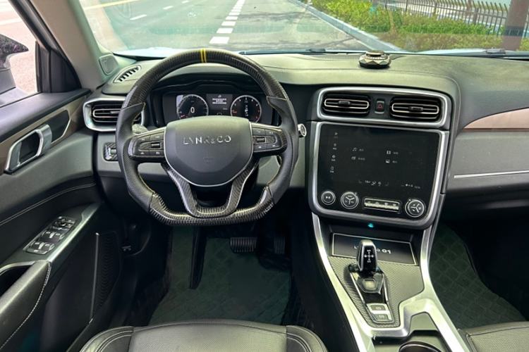 Used Lynk & Co 01 2017 2.0T Two-Wheel Drive Pro Edition Interior 2