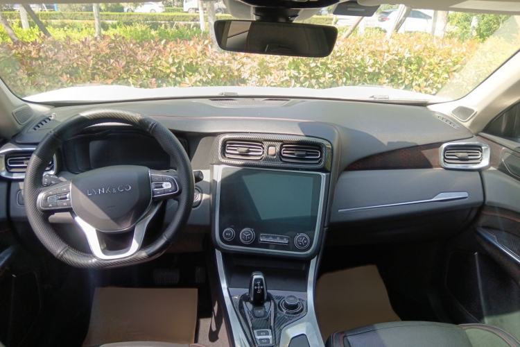 Used Lynk & Co 01 2017 2.0T Four-Wheel Drive Pro Edition Interior 2