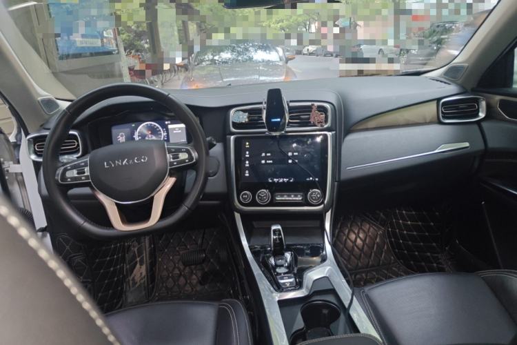 Used Lynk & Co 01 2017 2.0T Two-Wheel Drive Pro Edition Interior 2