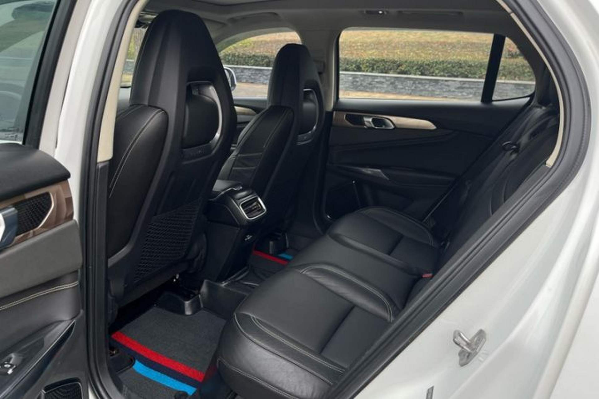 Used Lynk & Co 01 2017 2.0T Two-Wheel-Drive Version Interior 3