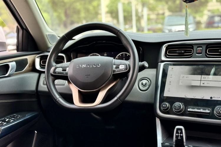 Used Lynk & Co 01 2017 2.0T Two-Wheel Drive Pro Edition Interior 3
