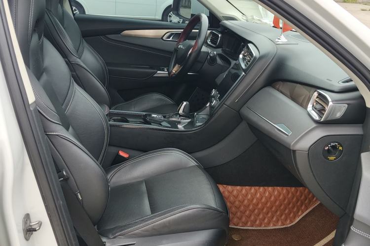Used Lynk & Co 01 2017 2.0T Two-Wheel Drive Pro Edition Interior 4