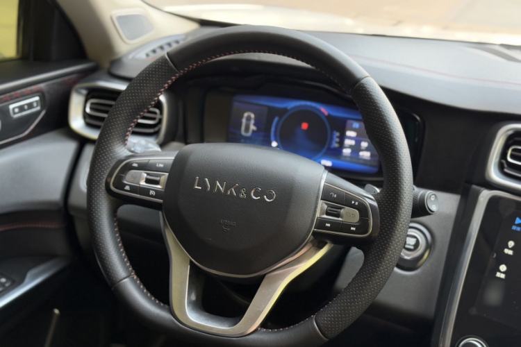 Used Lynk & Co 01 2017 2.0T Four-Wheel Drive Pro Edition Interior 4
