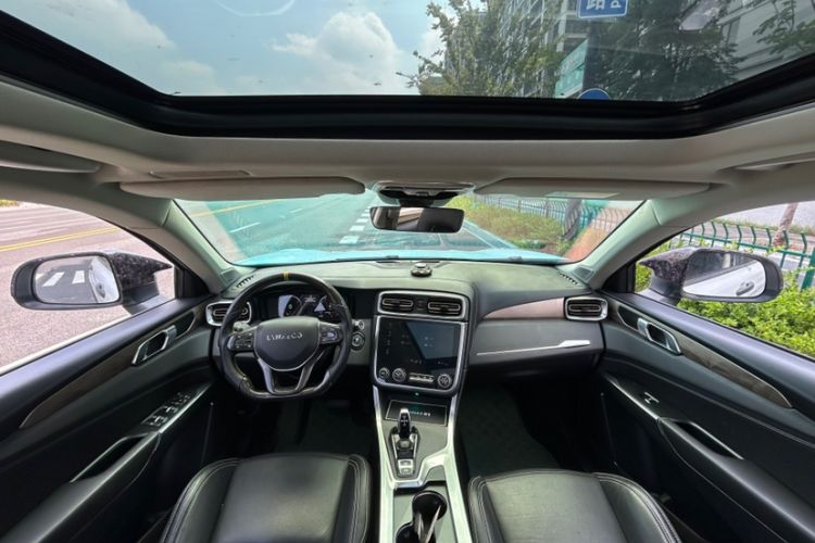 Used Lynk & Co 01 2017 2.0T Two-Wheel Drive Pro Edition Interior 4