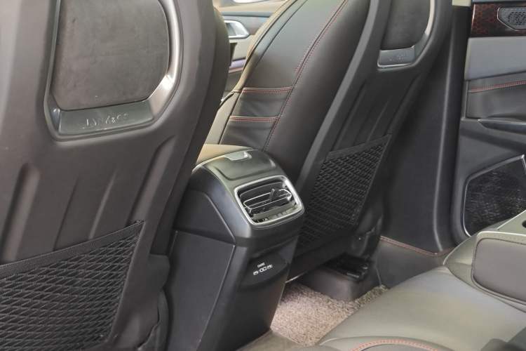 Used Lynk & Co 01 2017 2.0T Four-Wheel Drive Pro Edition Interior 4