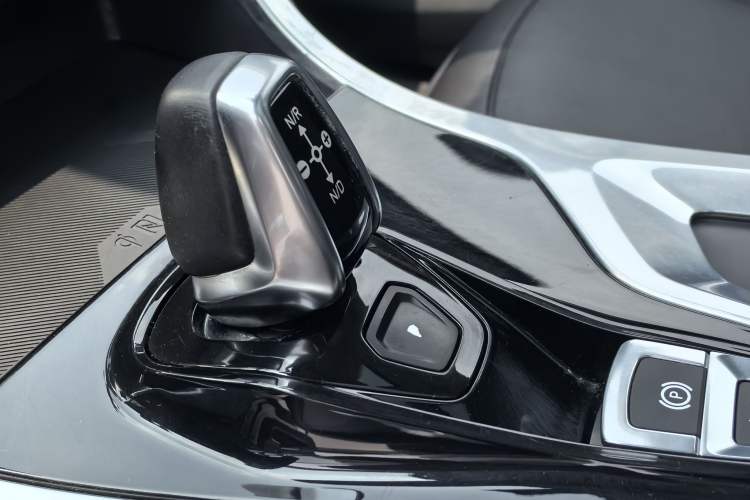 Used Lynk & Co 01 2017 2.0T Two-Wheel Drive Pro Edition Interior 4