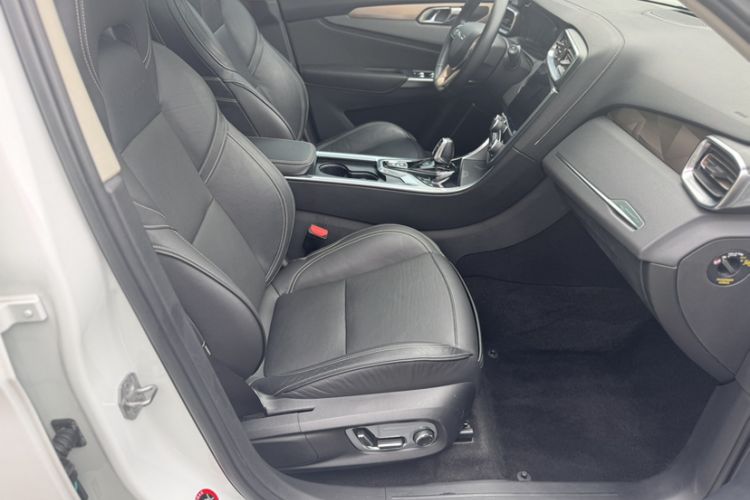 Used Lynk & Co 01 2017 2.0T Two-Wheel Drive Pro Edition Interior 5