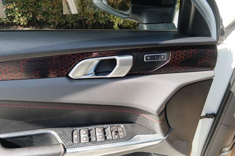Used Lynk & Co 01 2017 2.0T Four-Wheel Drive Pro Edition Interior 8