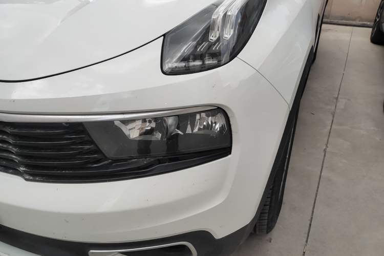 Used Lynk & Co 01 2017 2.0T Two-Wheel-Drive Version Left Front Headlight