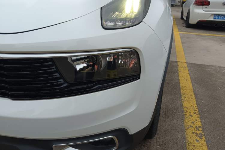 Used Lynk & Co 01 2017 2.0T Two-Wheel-Drive Version Left Front Headlight