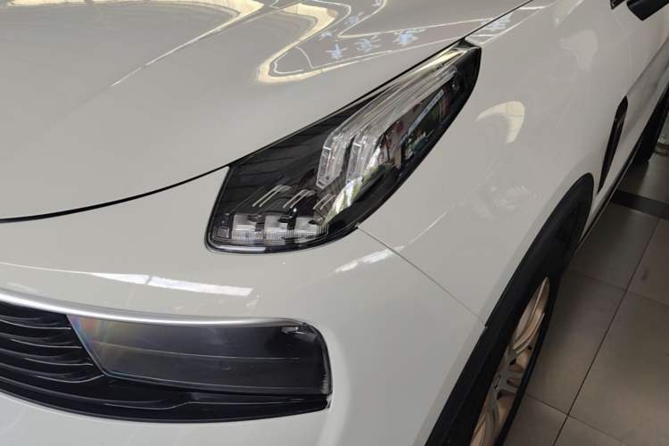 Used Lynk & Co 01 2017 2.0T Two-Wheel Drive Pro Edition Left Front Headlight