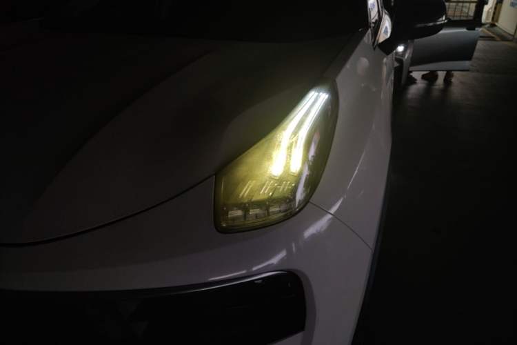 Used Lynk & Co 01 2017 2.0T Four-Wheel Drive Pro Edition Left Front Headlight