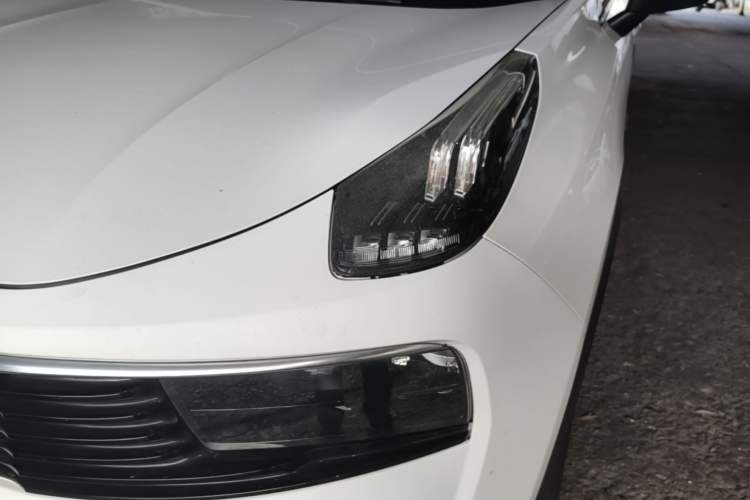 Used Lynk & Co 01 2017 2.0T Two-Wheel Drive Pro Edition Left Front Headlight