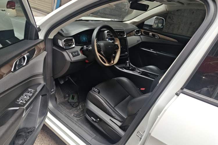 Used Lynk & Co 01 2017 2.0T Two-Wheel-Drive Version Left Front Seat