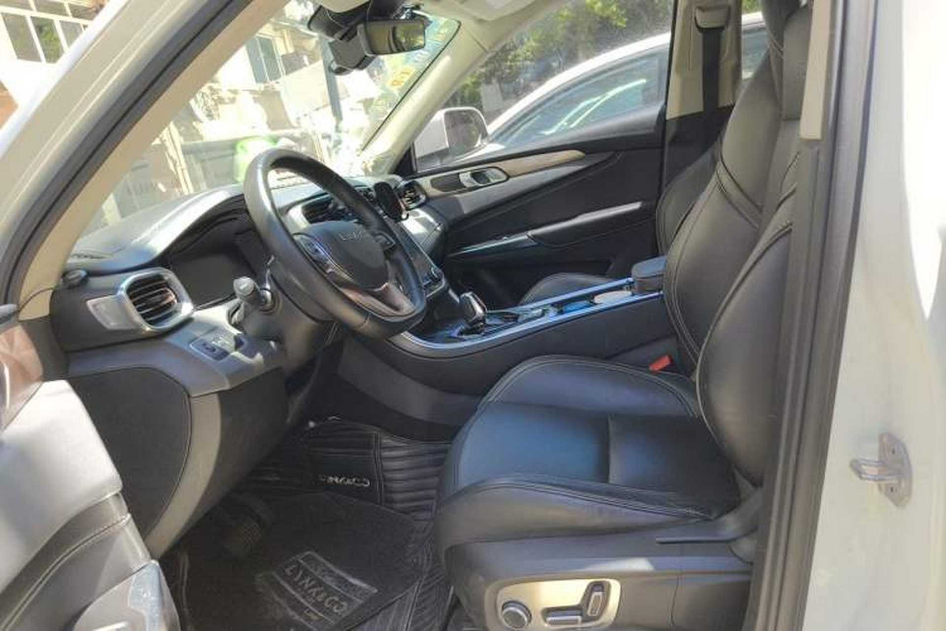 Used Lynk & Co 01 2017 2.0T Two-Wheel Drive Pro Edition Left Front Seat