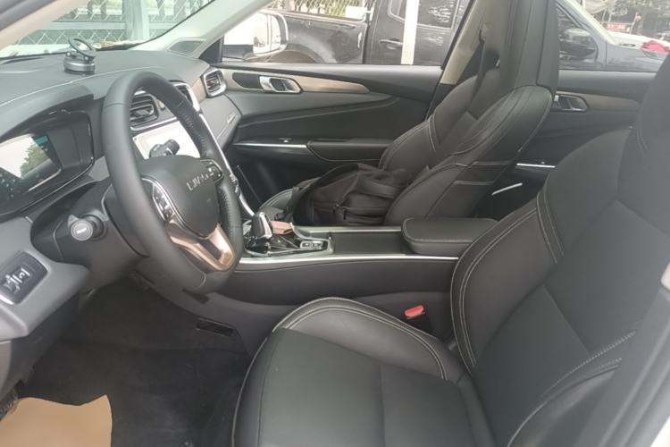 Used Lynk & Co 01 2017 2.0T Two-Wheel Drive Pro Edition Left Front Seat