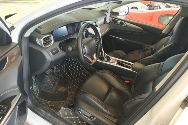 Used Lynk & Co 01 2017 2.0T Two-Wheel Drive Pro Edition Left Front Seat