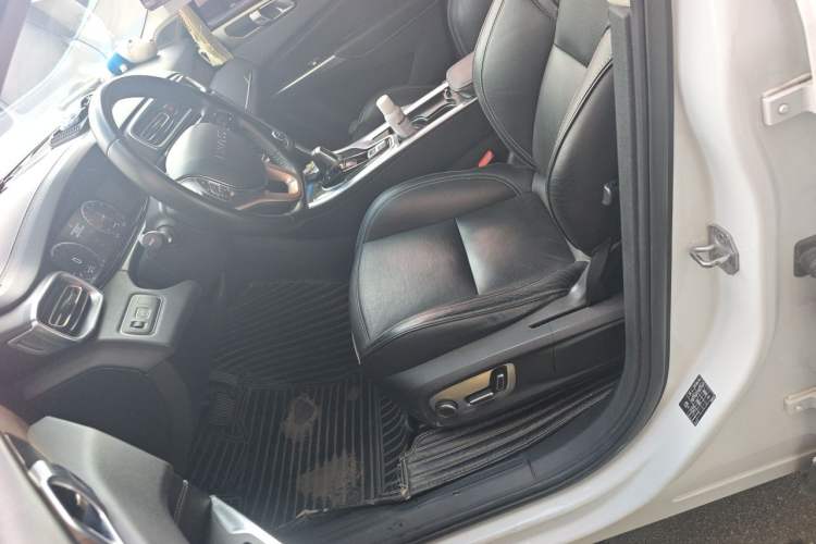 Used Lynk & Co 01 2017 2.0T Two-Wheel Drive Pro Edition Left Front Seat