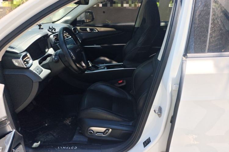 Used Lynk & Co 01 2017 2.0T Two-Wheel Drive Pro Edition Left Front Seat