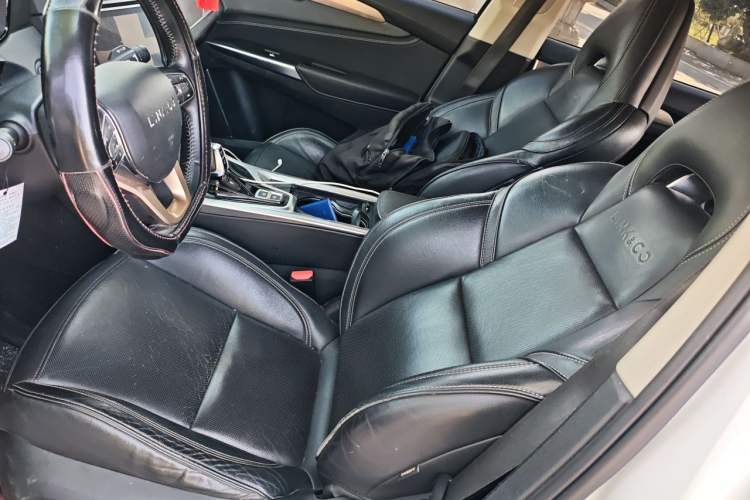 Used Lynk & Co 01 2017 2.0T Two-Wheel Drive Pro Edition Left Front Seat