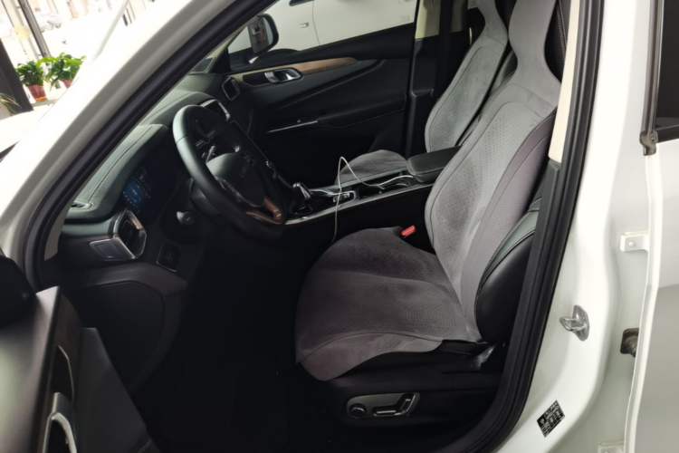 Used Lynk & Co 01 2017 2.0T Two-Wheel Drive Pro Edition Left Front Seat
