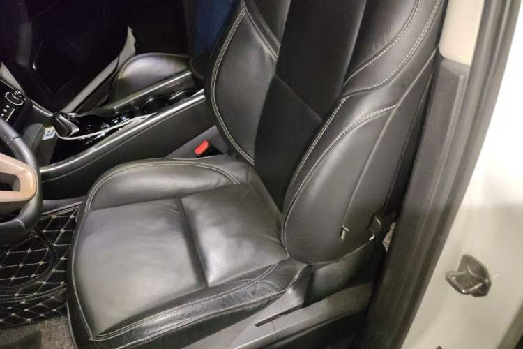 Used Lynk & Co 01 2017 2.0T Two-Wheel-Drive Version Left Front Seat