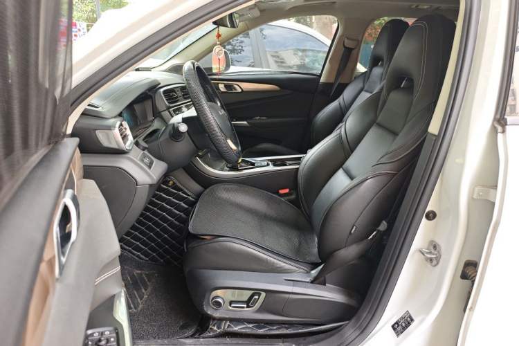 Used Lynk & Co 01 2017 2.0T Two-Wheel Drive Pro Edition Left Front Seat