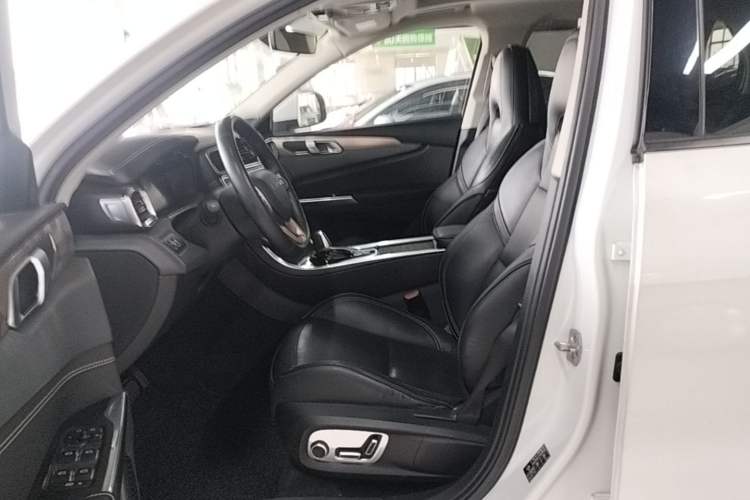 Used Lynk & Co 01 2017 2.0T Two-Wheel Drive Pro Edition Left Front Seat