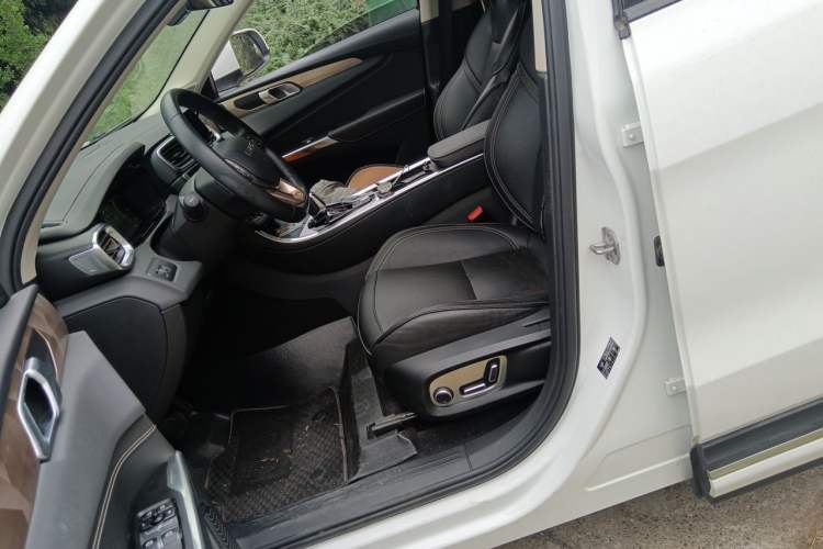 Used Lynk & Co 01 2017 2.0T Two-Wheel Drive Pro Edition Left Front Seat