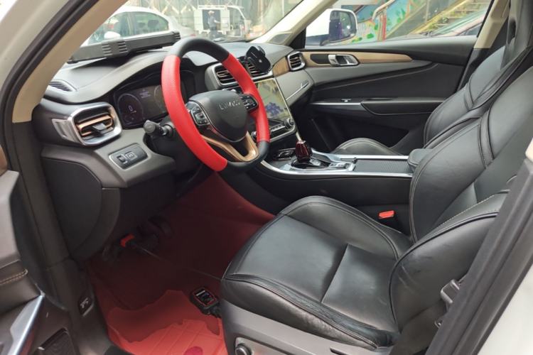 Used Lynk & Co 01 2017 2.0T Two-Wheel Drive Pro Edition Left Front Seat