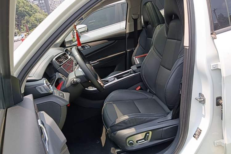 Used Lynk & Co 01 2017 2.0T Two-Wheel Drive Pro Edition Left Front Seat