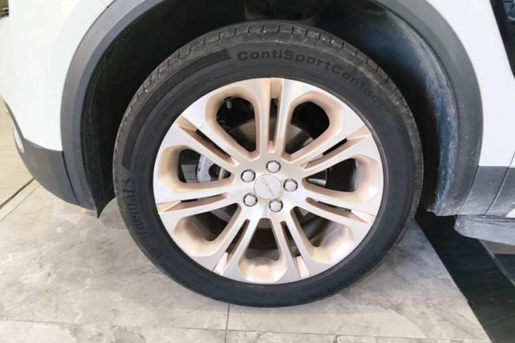 Used Lynk & Co 01 2017 2.0T Two-Wheel Drive Pro Edition Left Front Wheel Hub