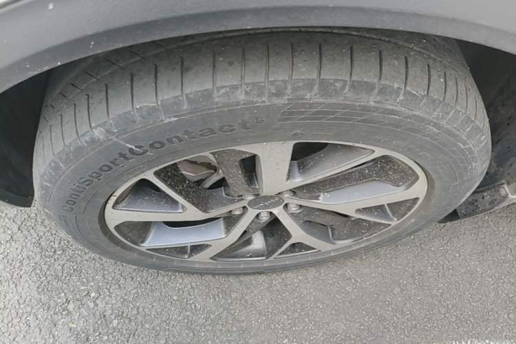 Used Lynk & Co 01 2017 2.0T Four-Wheel Drive Pro Edition Left Front Wheel Hub