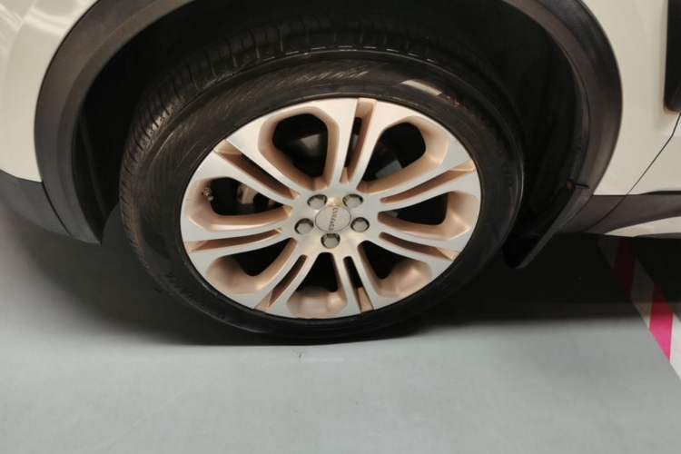 Used Lynk & Co 01 2017 2.0T Two-Wheel Drive Pro Edition Left Front Wheel Hub