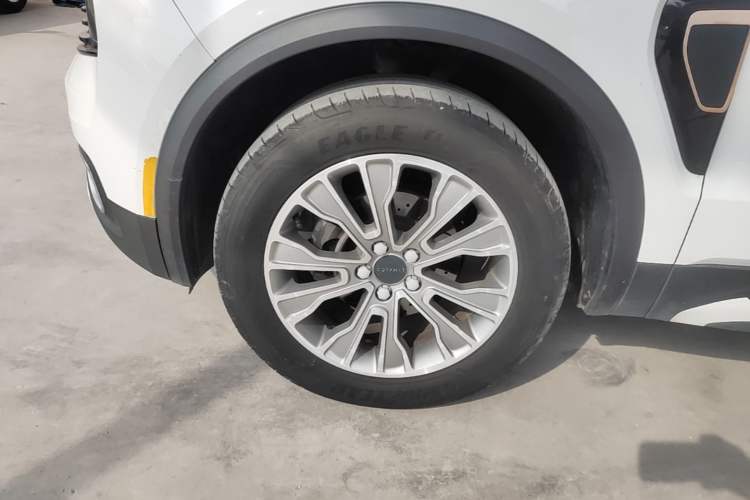 Used Lynk & Co 01 2017 2.0T Two-Wheel-Drive Version Left Front Wheel Hub
