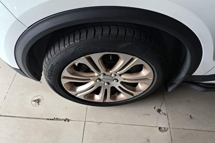 Used Lynk & Co 01 2017 2.0T Two-Wheel Drive Pro Edition Left Front Wheel Hub