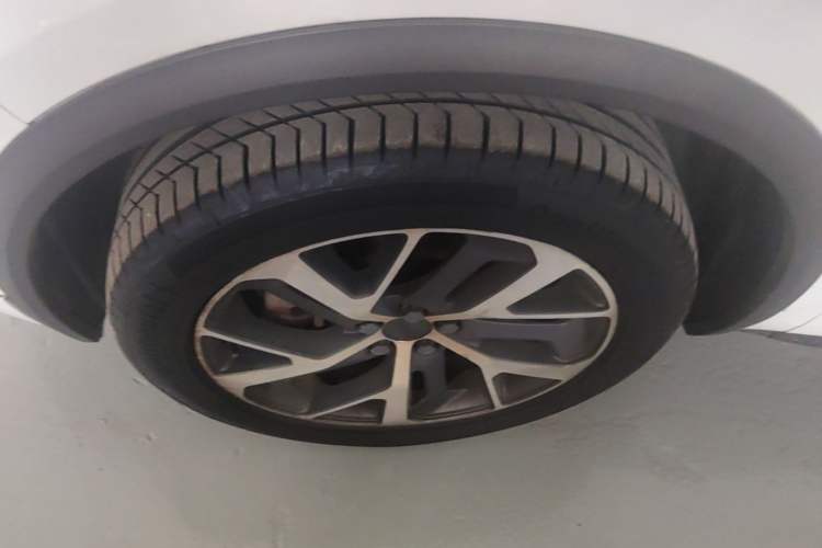 Used Lynk & Co 01 2017 2.0T Four-Wheel Drive Pro Edition Left Front Wheel Hub