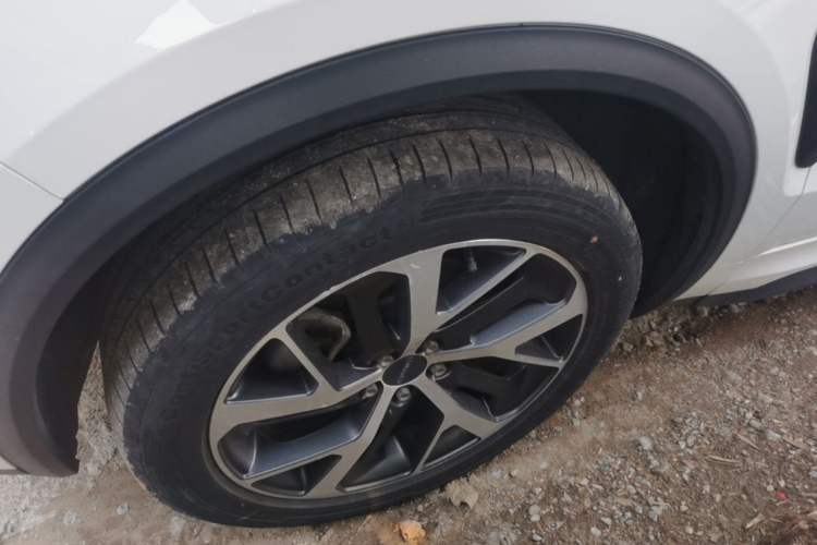 Used Lynk & Co 01 2017 2.0T Four-Wheel Drive Pro Edition Left Front Wheel Hub
