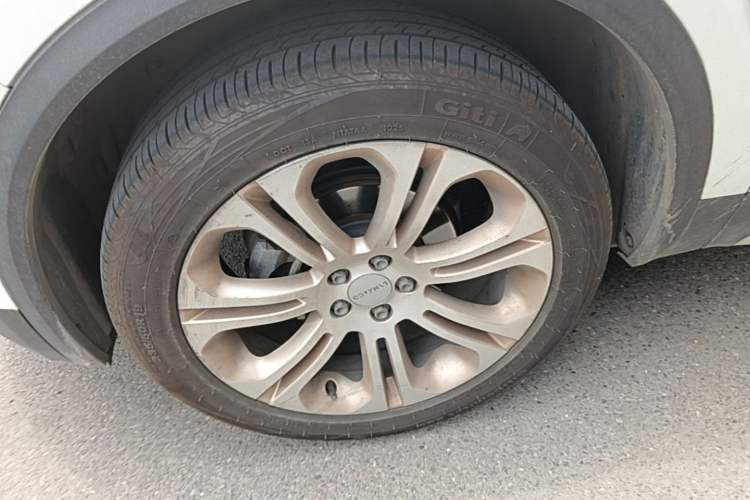 Used Lynk & Co 01 2017 2.0T Two-Wheel Drive Pro Edition Left Front Wheel Hub