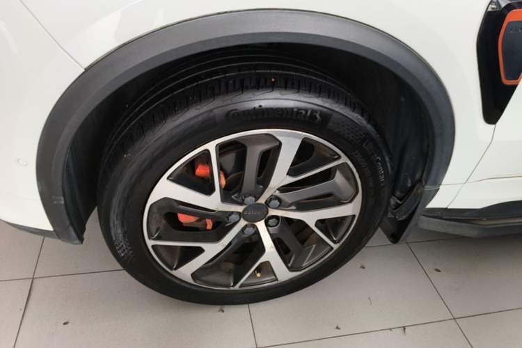 Used Lynk & Co 01 2017 2.0T Four-Wheel Drive Pro Edition Left Front Wheel Hub