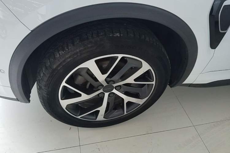 Used Lynk & Co 01 2017 2.0T Four-Wheel Drive Pro Edition Left Front Wheel Hub