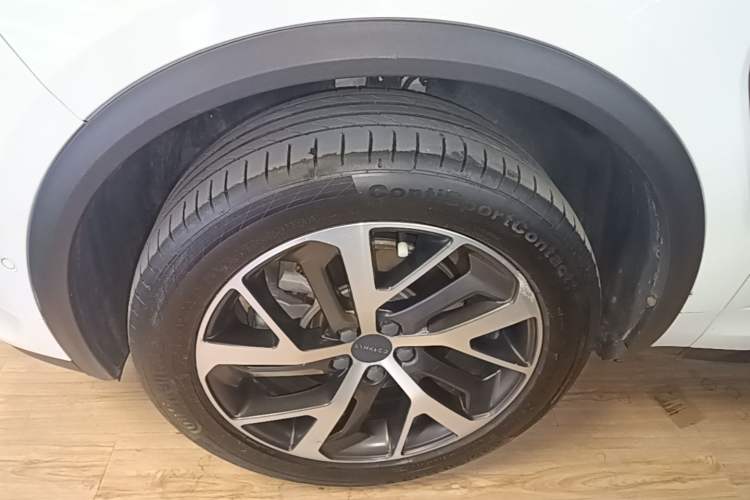 Used Lynk & Co 01 2017 2.0T Four-Wheel Drive Pro Edition Left Front Wheel Hub